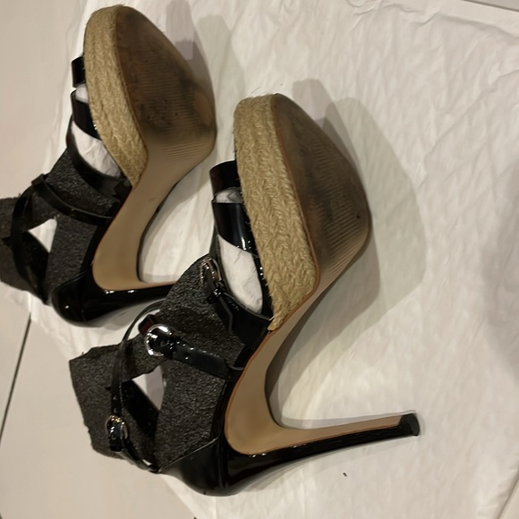 EUC Guess Black Synthetic Vinyl Kendral Espadrilles Strappy High Heels - Picture 6 of 8